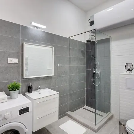 New - - Comfy Apartment Budapest