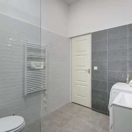New - - Comfy Apartment Budapest